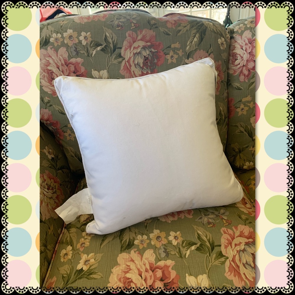 NWT Hudson bed pillow - Picture 2 of 3